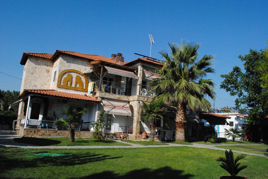 Hotel Fernando Ofrínion Exterior foto